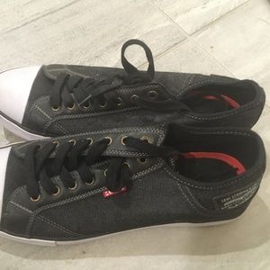 Men's Levi's shoe 10.5 like-new